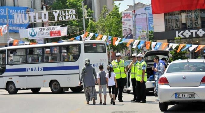 AK Parti Yalova mitinginde Başbakan Erdoğan&#039;a sıkı güvenlik