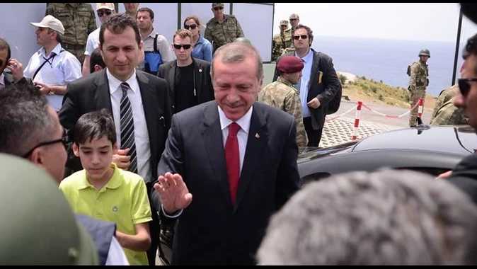 Başbakan Erdoğan maden işçilerinin ailelerini ziyaret ediyor