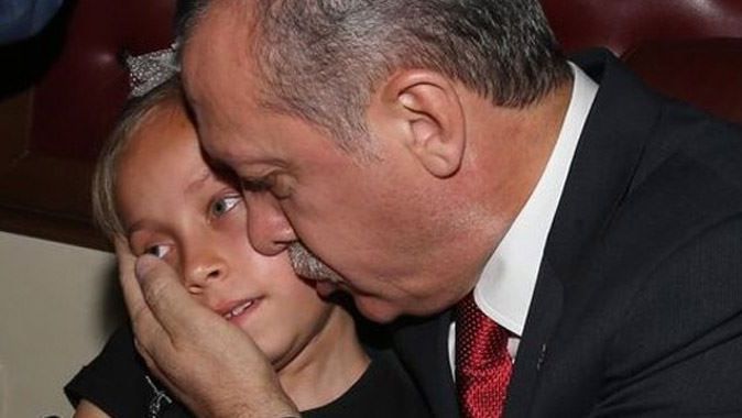 Şehit kızından Erdoğan&#039;ı duygulandıran şiir