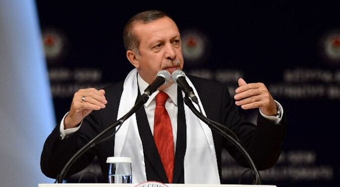 Başbakan Erdoğan: &quot;Bazı densizler duvarlara...&quot;