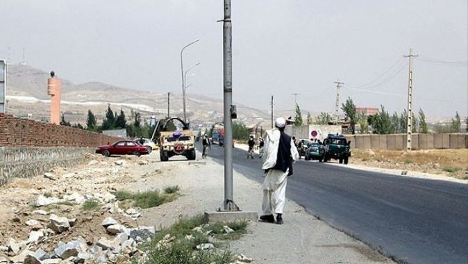 Taliban 35 öğretim üyesi ve öğrenciyi kaçırdı