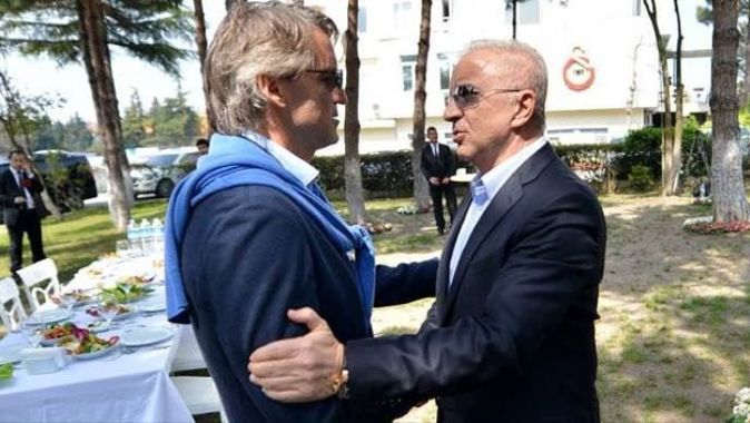 Galatasaray teknik direktörünü bırakmadı, Mancini ile devam