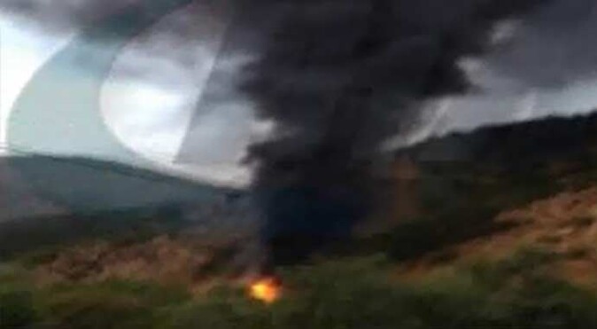 PKK, askeri malzeme taşıyan kamyonu yaktı - İZLE