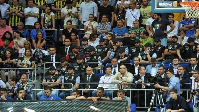 Galatasaraylı yöneticilere loca şoku