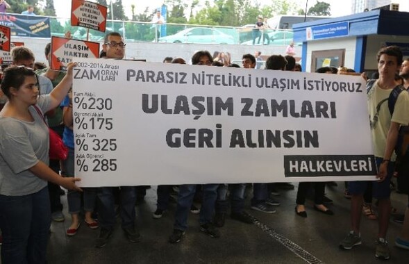 İstanbul&#039;da &quot;ulaşım zammı&quot; protestosu