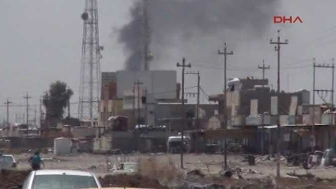 Irak jetleri bombaladı, Musul&#039;dan yanıyor