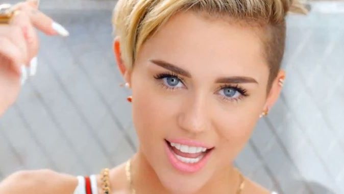 Miley Cyrus&#039;a büyük şok!