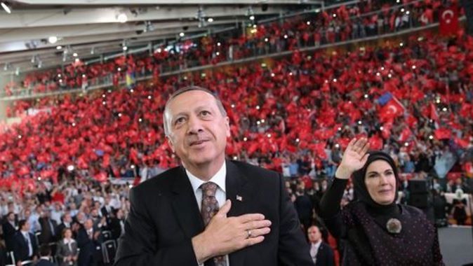 Başbakan Erdoğan&#039;a anlamlı hediye