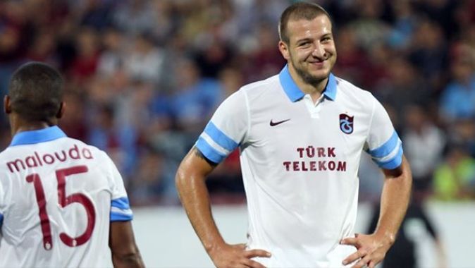 Trabzonspor KAP&#039;a açıkladı, Batuhan Karadeniz&#039;i resmen gönderdi