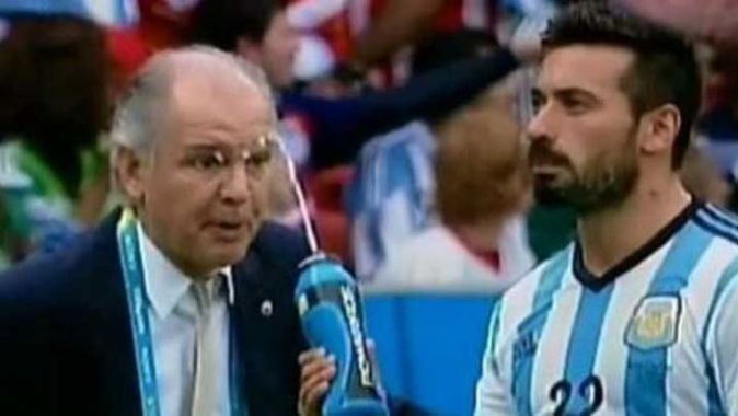 Dünya Kupası&#039;nda tur atlayan Arjantin bu olayı konuşuyor
