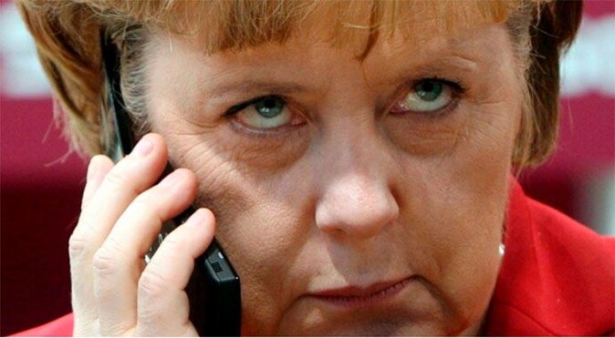 Merkel&#039;e kriptolu cep telefonu