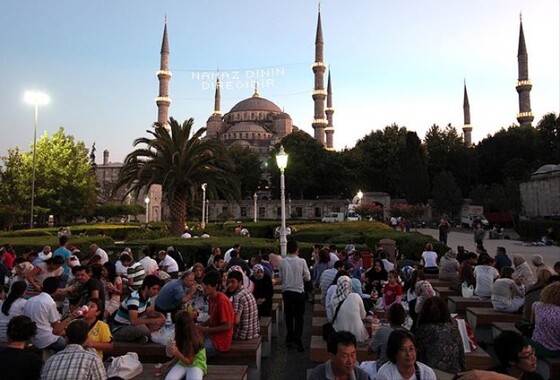 Sultanahmet&#039;te 6 bin kişilik iftar sofrası kurulacak