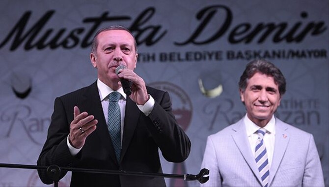 Erdoğan&#039;dan Sultanahmet&#039;te 10 Bin kişiye sürpriz