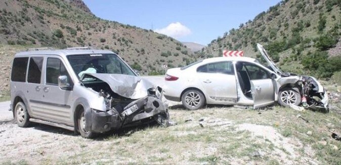 BDP konvoyunda kaza: çok sayıda yaralı!