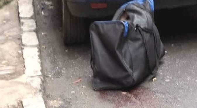 Beyoğlu&#039;da vahşet! Sokaktaki çantadan parçalanmış ceset çıktı