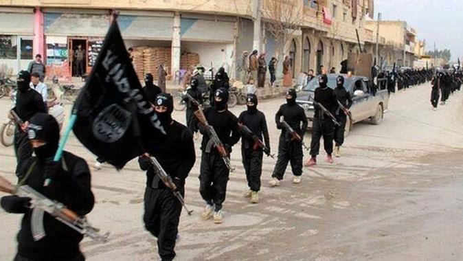 IŞİD iyice azıttı! Kâbe&#039;yi yıkacaklarını iddia ettiler