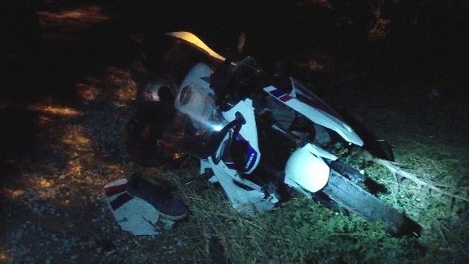 Bursa&#039;da virajı alamayan motosiklet ağaca çarptı: 2 ölü