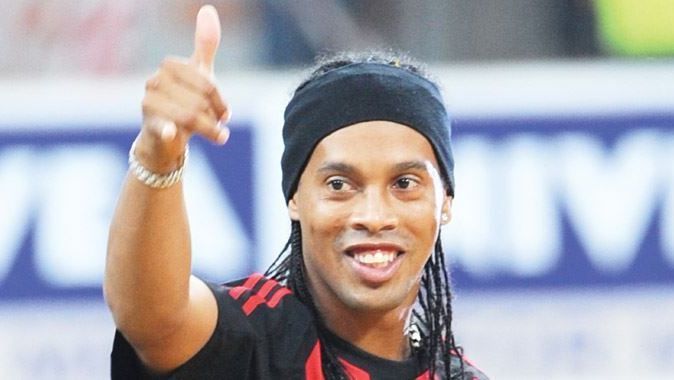 Ronaldinho indirim yaptı
