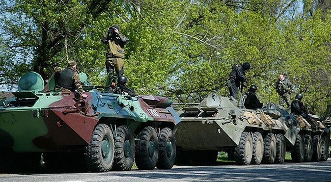 Rusya askeri araçları Ukrayna&#039;ya girdi