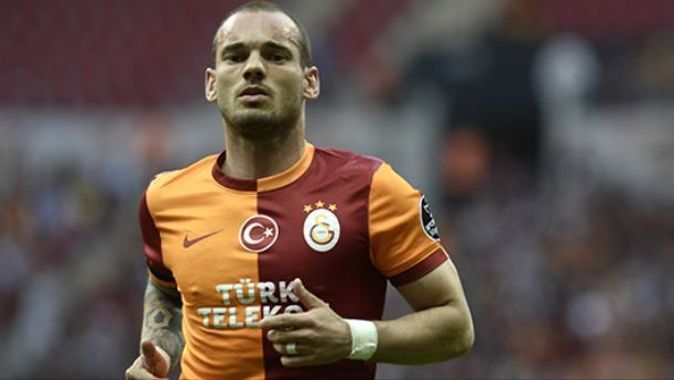 Galatasaray&#039;da ikinci kaptan Sneijder