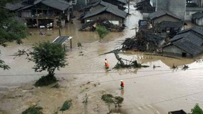 Çin&#039;de sel felaketi: 4 ölü