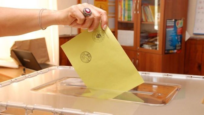 Kırgızistan&#039;da oy verme işlemi başladı
