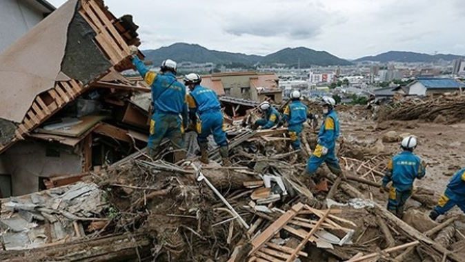 Japonya&#039;da sel ve toprak kayması: 36 ölü