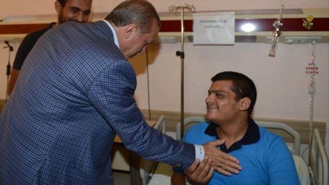 Erdoğan, tedavi gören Gazzelileri ziyaret etti