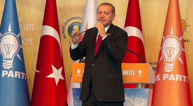 Erdoğan&#039;dan Emin Çölaşan&#039;a sert sözler