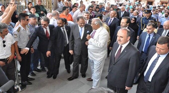 Cumhurbaşkanı Konya&#039;da türbeleri ziyaret etti