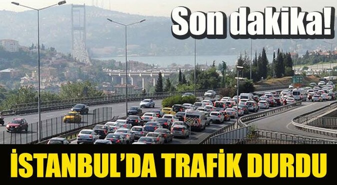 Boğaz Köprüsü&#039;ndeki intihar girişimi trafiği felç etti