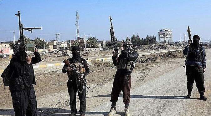 IŞİD&#039;e büyük darbe! 60 militan öldürüldü, 36 esir