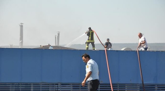 Çanakkele&#039;de balık fabrikasında yangın çıktı