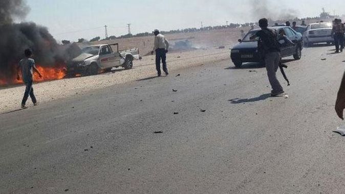 IŞİD&#039;den Türkiye sınırında bomba yüklü araçla saldırı