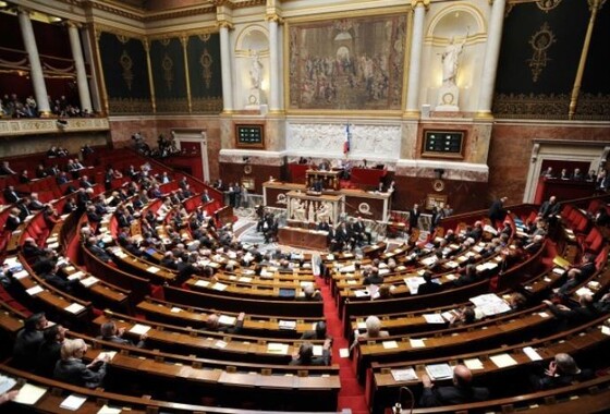 Fransa&#039;da hükümet güvenoyu aldı