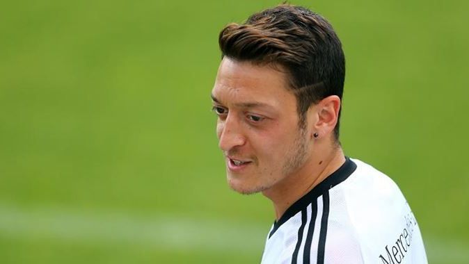 &#039;Mesut Özil Real&#039;de kalmak için çabalamalıydı&#039;