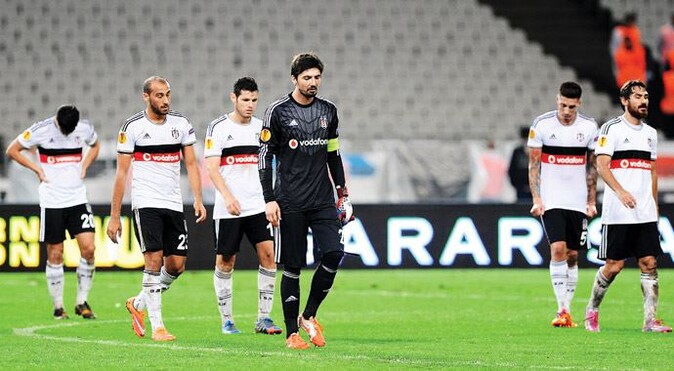 Beşiktaş Asteras&#039;la yenişemedi! Tören yarıda kaldı