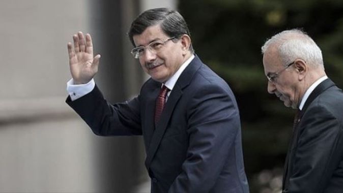 Başbakan Davutoğlu Ankara&#039;ya geldi