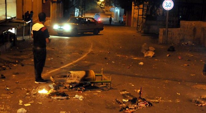 Gaziantep&#039;te PKK&#039;lılar polise saldırdı