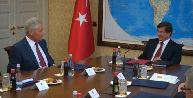 Davutoğlu Hagel&#039;i kabul etti