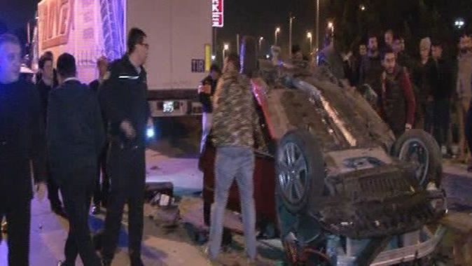 Kadıköy&#039;de feci kaza: 1 ölü 1 yaralı