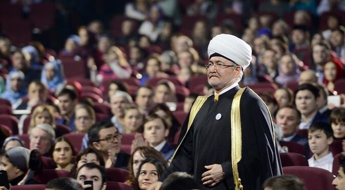 Binlerce Müslüman Moskova&#039;da toplandı: Peygamberimiz&#039;e hakaret ettirmeyiz