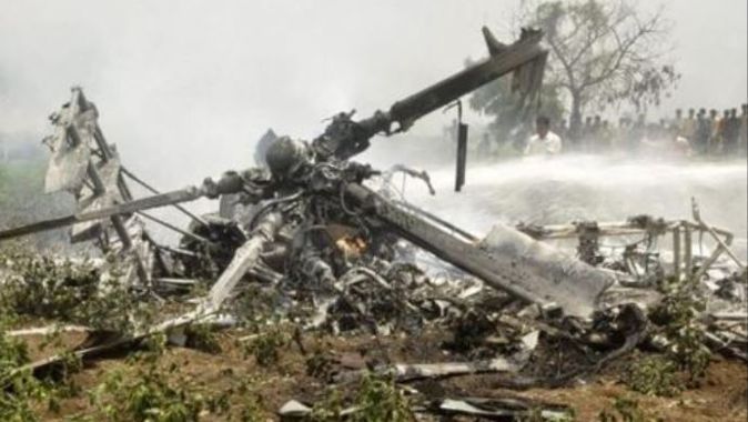 Vietnam&#039;da helikopter düştü: 4 ölü