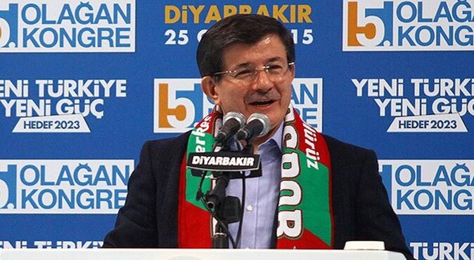 Diyarbakır&#039;dan Davutoğlu&#039;na tam destek