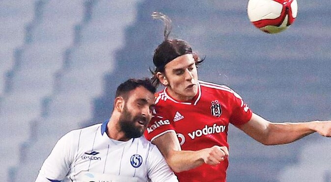 Beşiktaş kupada Sarıyer&#039;i zorlanmadan yenerek iddiasını sürdürdü