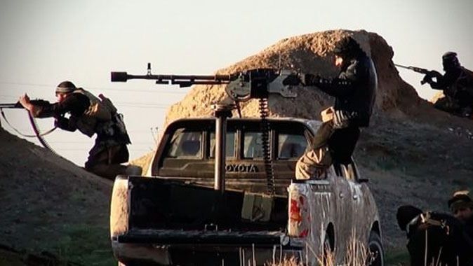 IŞİD Peşmergeye saldırdı, Peşmerge Komutanı öldü