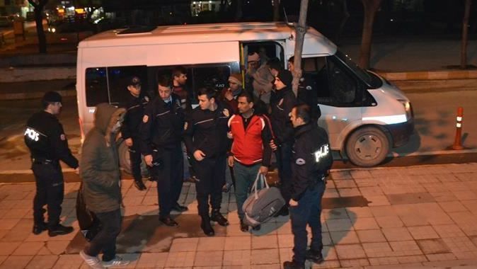 Edirne&#039;de, yolcu otobüsünde 24 kaçak yakalandı