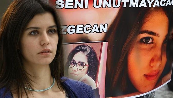 Beren Saat&#039;ten Özgecan cinayeti sonrası çarpıcı paylaşım