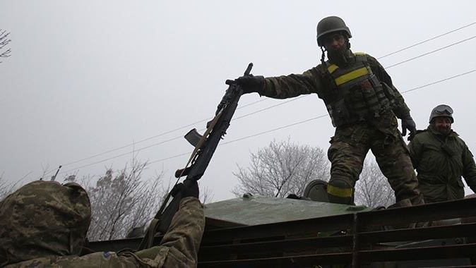Ukrayna&#039;da 10 asker öldürüldü, 34 asker yaralandı