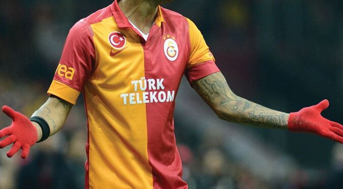 Galatasaraylı futbolcu ameliyata alındı